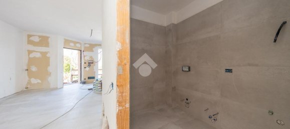 4 rooms Villa in Rome, Italy No. 18061 10