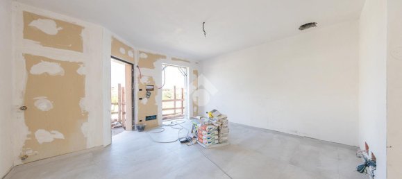 4 rooms Villa in Rome, Italy No. 18061 5