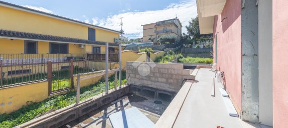 4 rooms Villa in Rome, Italy No. 18061 13