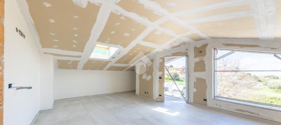 4 rooms Villa in Rome, Italy No. 18061 17