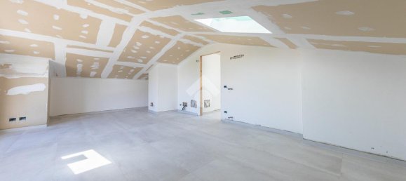 4 rooms Villa in Rome, Italy No. 18061 15