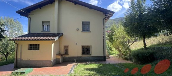 4 bedrooms House in Lizzano in Belvedere, Italy No. 341219 4