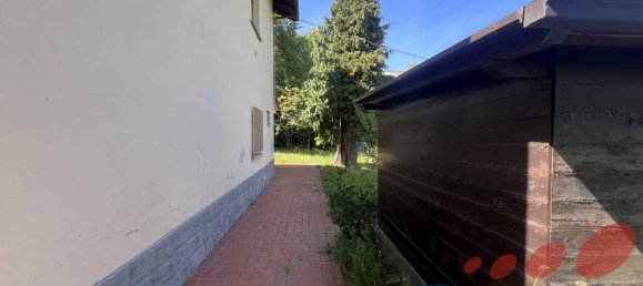 4 bedrooms House in Lizzano in Belvedere, Italy No. 341219 8