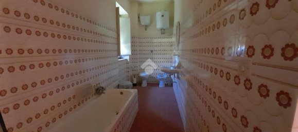 3-salle Maison à Vico nel Lazio, Italy No. 5611 15