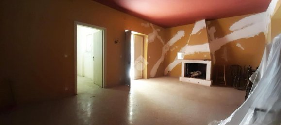 3-salle Maison à Vico nel Lazio, Italy No. 5611 7