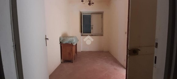 3-salle Maison à Vico nel Lazio, Italy No. 5611 18