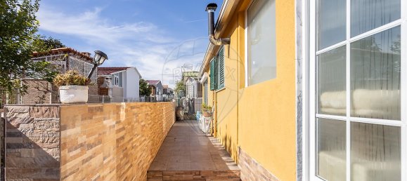 3 bedrooms House in Seixal, Portugal No. 24280 19