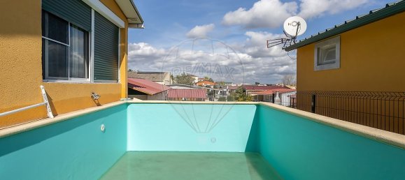 3 bedrooms House in Seixal, Portugal No. 24280 18