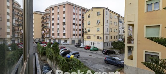 Apartamento de 3 divisões em Catanzaro, Italy N.º 98017 16