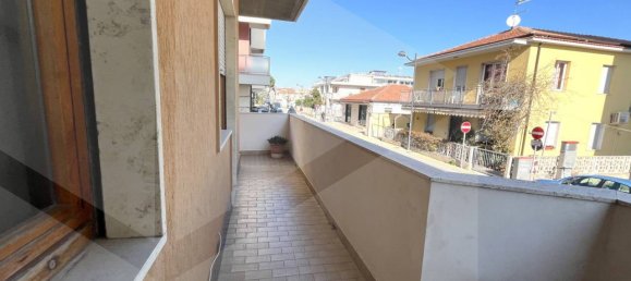 4 rooms Apartment in Montesilvano, Italy No. 23433 18
