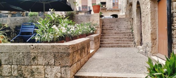 3 Schlafzimmer Haus in Besalu, Spain, Nr. 158102 3