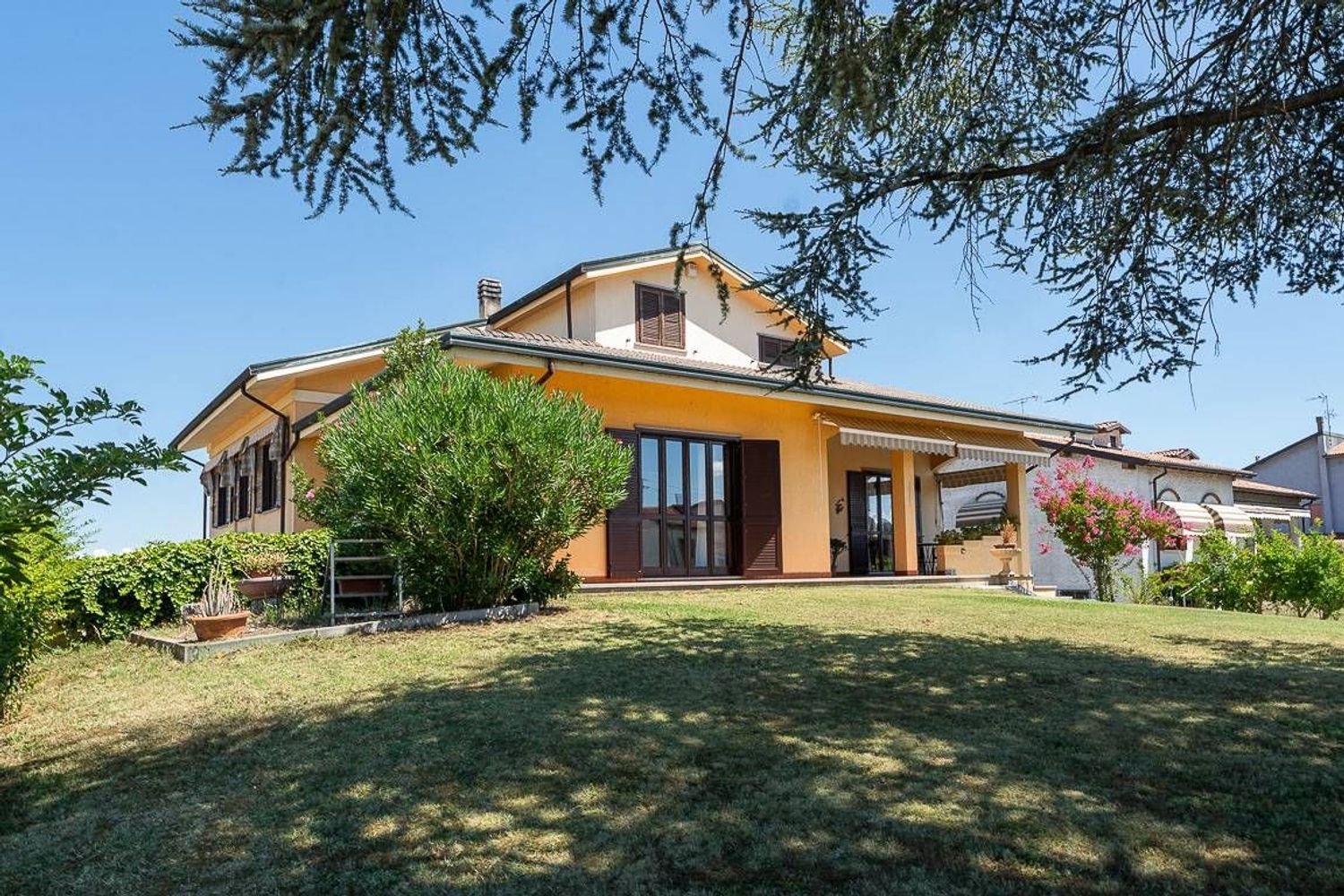 7 rooms Villa in Castelnuovo Scrivia, Italy No. 294536