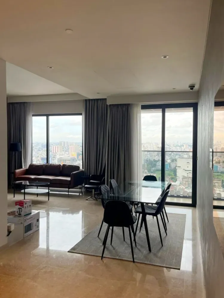 Apartamento T3 em District 1, Vietnam N.º 74730