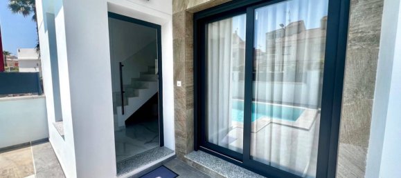 3 chambres Maison à Torrevieja, Spain No. 187964 17