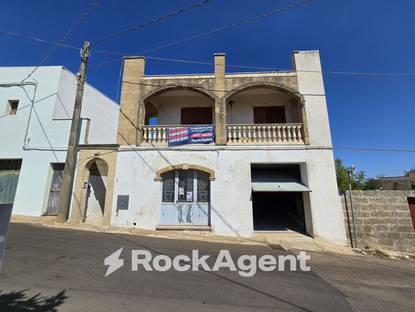 Villa de 4 habitaciónes en Alessano, Italy No. 284075