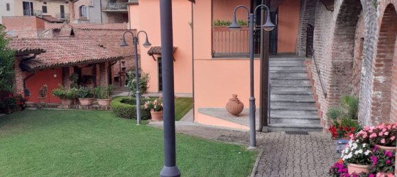 Casa de 8 dormitorios en Lu e Cuccaro Monferrato, Italy No. 310873 2