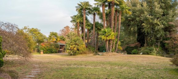 6 chambres Villa à Porto Valtravaglia, Italy No. 270878 39