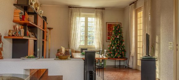 6 chambres Villa à Porto Valtravaglia, Italy No. 270878 3