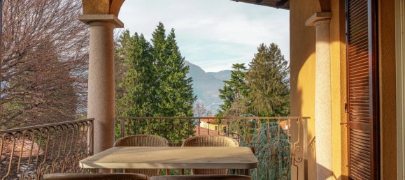 6 chambres Villa à Porto Valtravaglia, Italy No. 270878 4