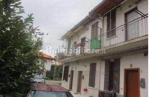 2 bedrooms Apartment in Gerenzano, Italy No. 261828