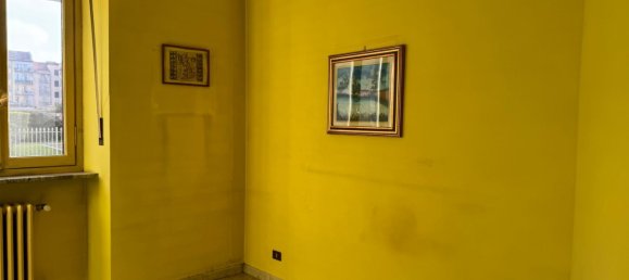2-salle Appartement à Turin, Italy No. 79845 11