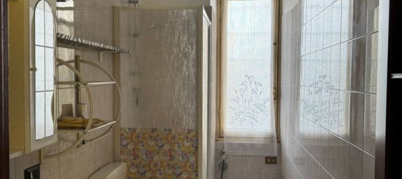 2-salle Appartement à Turin, Italy No. 79845 14