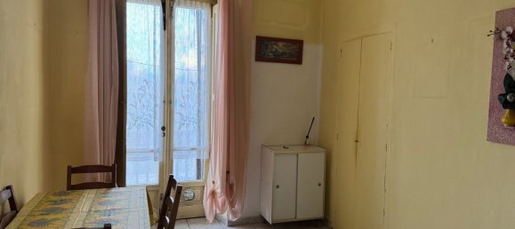 2-salle Appartement à Turin, Italy No. 79845 4