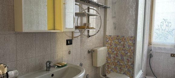 2-salle Appartement à Turin, Italy No. 79845 15