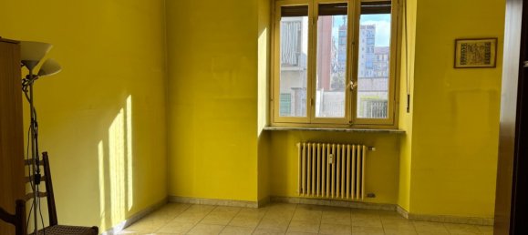 2-salle Appartement à Turin, Italy No. 79845 10