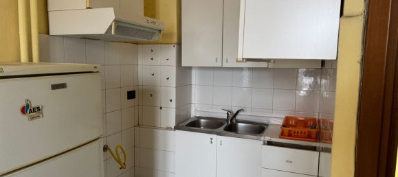 2-salle Appartement à Turin, Italy No. 79845 7