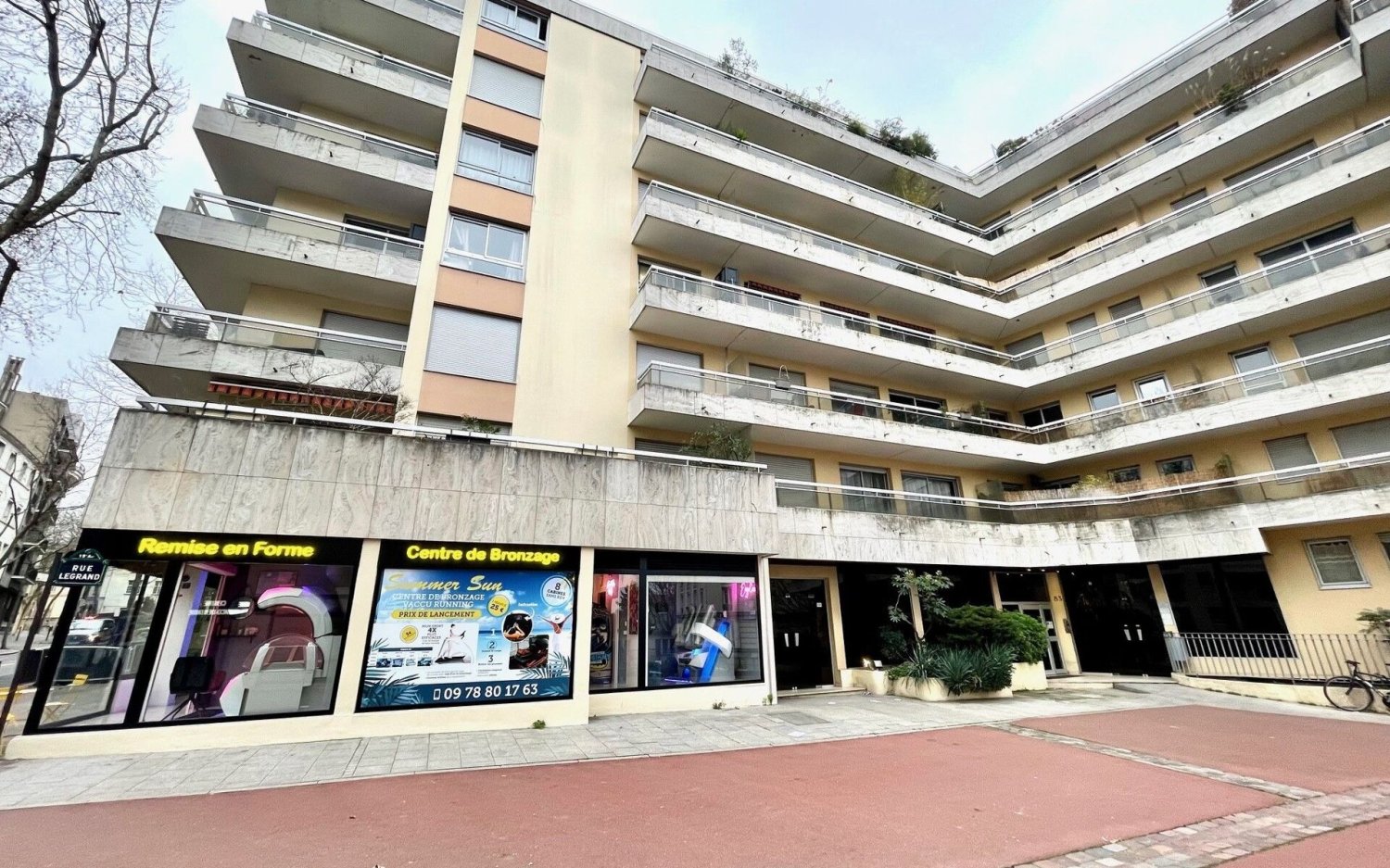 Estacionamento em Paris, France 1913 m² N.º 151400