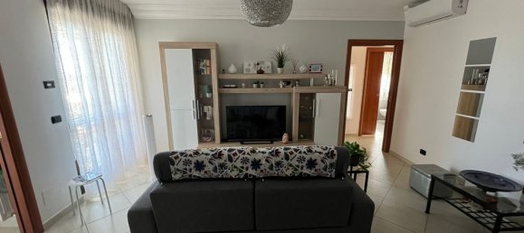 3 bedrooms Apartment in Bari, Italy No. 381727 3