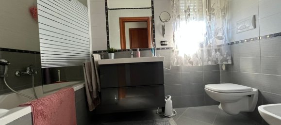 3 bedrooms Apartment in Bari, Italy No. 381727 10