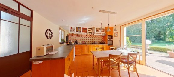 8 bedrooms House in Tours, France No. 287585 3