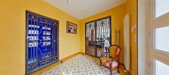 8 bedrooms House in Tours, France No. 287585 2