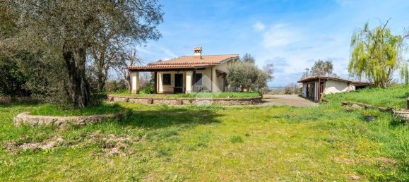 4 bedrooms Villa in Campagnano di Roma, Italy No. 54368 2