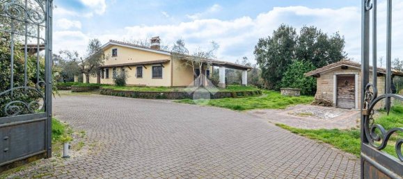 4 bedrooms Villa in Campagnano di Roma, Italy No. 54368 26