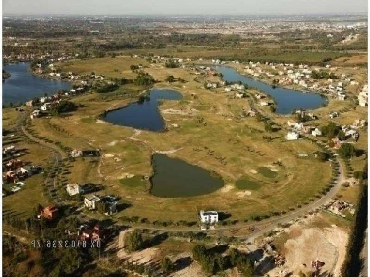  قطعة أرض في Tigre, Argentina رقم 115697