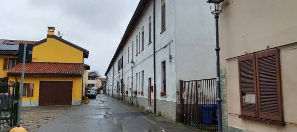 Apartamento de 3 dormitorios en Binasco, Italy No. 361135 10