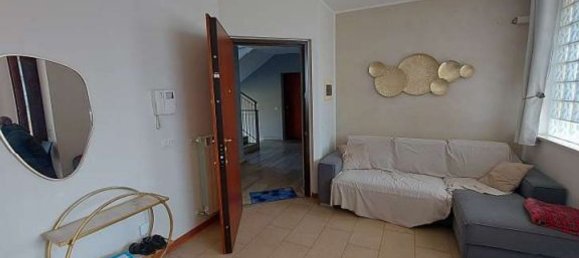 4 rooms Apartment in Busto Arsizio, Italy No. 1668 7