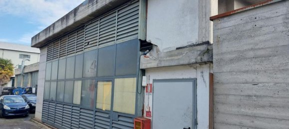 Entrepôt à Arosio, Italy 550m² No. 380570 3