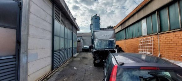 Entrepôt à Arosio, Italy 550m² No. 380570 4