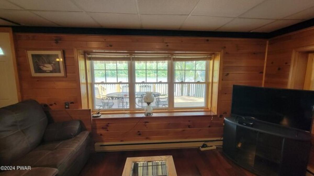 3 bedrooms House in Waymart, USA No. 435504