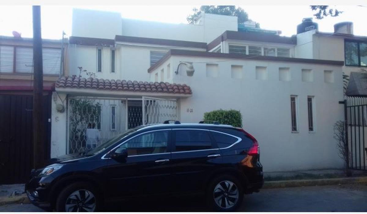 Casa de 3 dormitorios en Naucalpan de Juárez, Mexico No. 208699