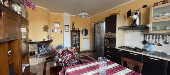 Квартира с 2 комнатами в Казирате д’Адда, Италия № 89979 2