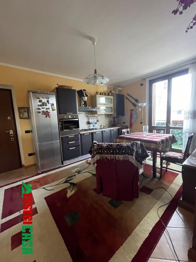 Квартира с 2 комнатами в Казирате д’Адда, Италия № 89979