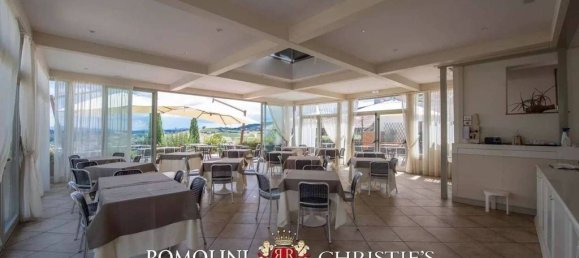 24 bedrooms Villa in San Gimignano, Italy No. 126760 22