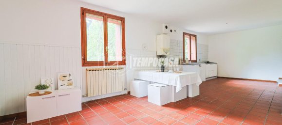3-salle Appartement à Castel San Pietro Terme, Italy No. 111669 6