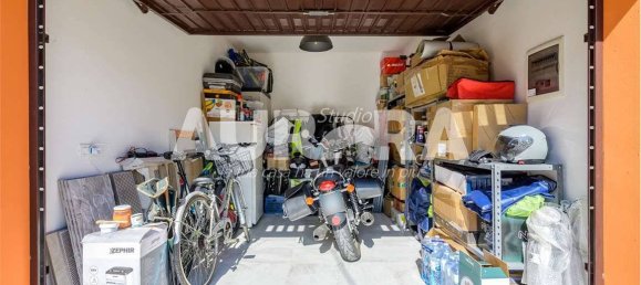 3 bedrooms House in Ravarino, Italy No. 379665 3