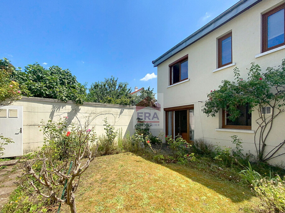 3 غرف نوم منزل في Suresnes, France رقم 324146